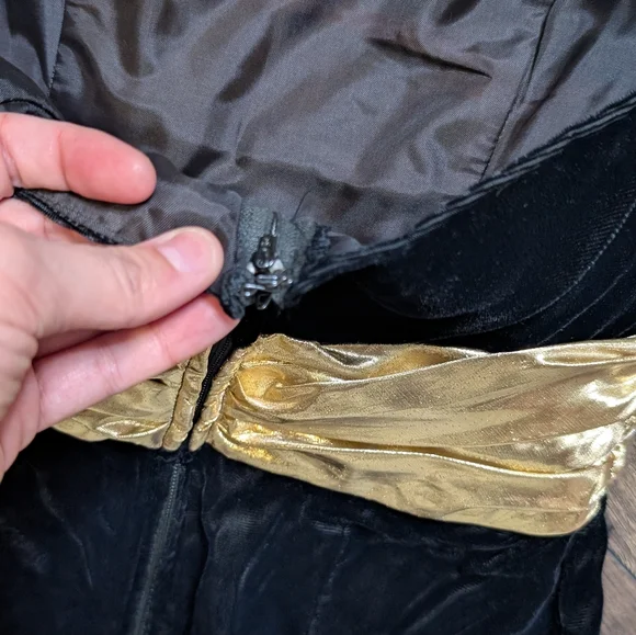 Positive Influence Vintage 80s 90s Strapless Black Velour Gold Dress Size 6